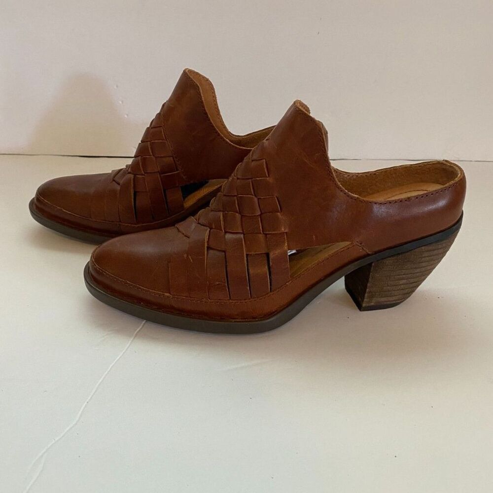 Born Paya Leather Slide Mules Women Size 7.5M